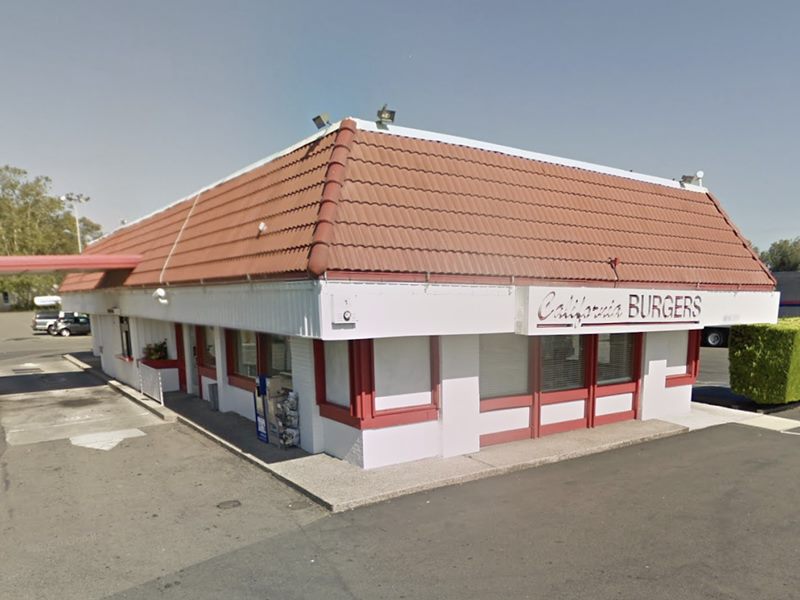 California Burgers exterior